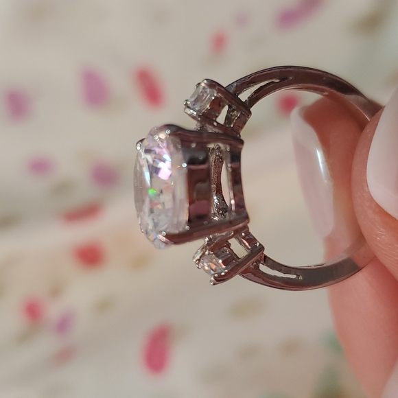 4 beautiful rings silver tone - Picture 5 of 11